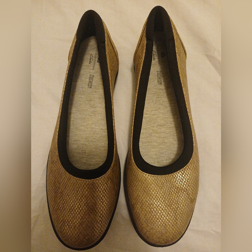 Gold Women's Ballet Flats - Cushioned Comfort